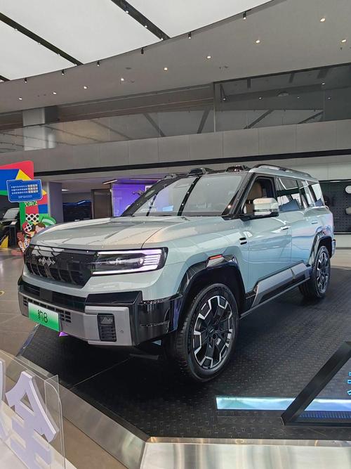 佛山210比亚迪方程豹硬派越野的爆款，英菲尼迪35周年与你共成长